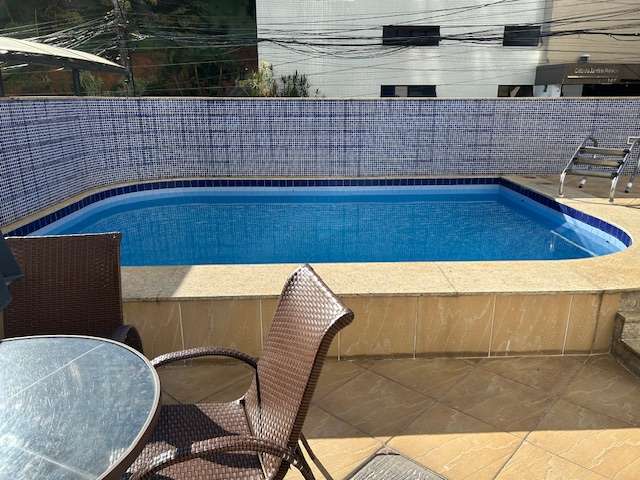 Apartamento no Candeal com 3 quartos e 2 suítes, 105m² à venda por R$ 540.000,00