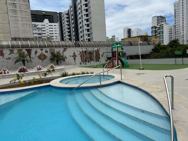 Apartamento no Corredor da Vitória com 4 suítes, 181m² à venda por R$ 2.900.000,00