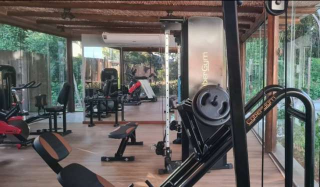 Casa na Praia do Forte PORTEIRA FECHADA com 3 quartos e 2 suítes, 159m² à venda por R$ 1.330.000,00