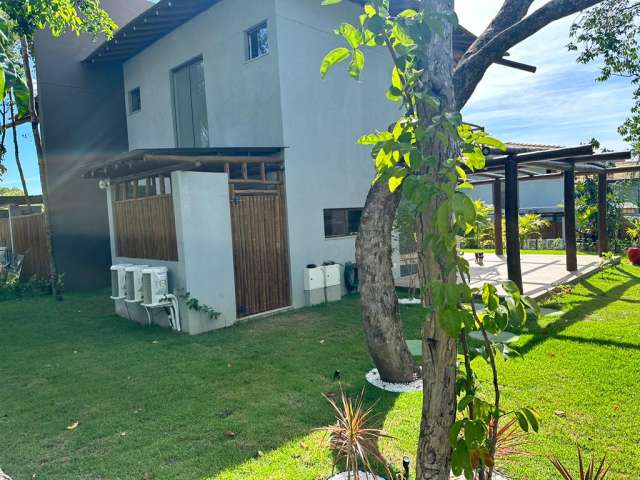 Casa na Praia do Forte PORTEIRA FECHADA com 3 quartos e 2 suítes, 159m² à venda por R$ 1.330.000,00