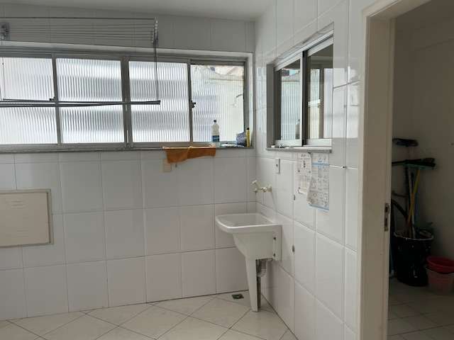 Apartamento no Candeal com 4 quartos e 1 suíte, 177m² à venda por R$ 660.000,00