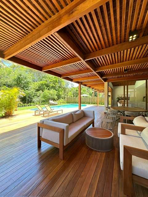 Casa na Praia do Forte PORTEIRA FECHADA com 5 suítes, 526m² à venda por R$ 4.950.000,00