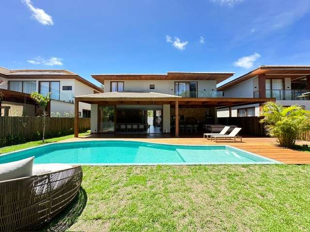 Casa na Praia do Forte PORTEIRA FECHADA com 5 suítes, 526m² à venda por R$ 4.950.000,00