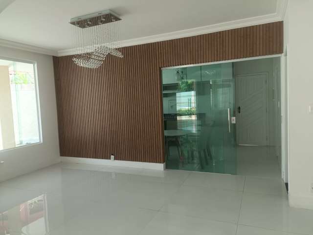 Casa em Vilas do Atlântico com 6 quartos e 4 suítes, 600m² à venda por R$ 2.600.000,00