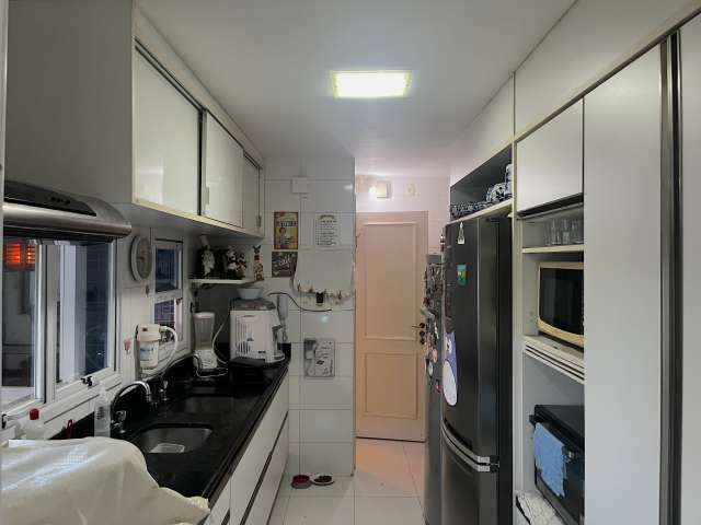 Apartamento em Patamares com 4 quartos e 3 suítes, 162m² à venda por R$ 1.600.000,00