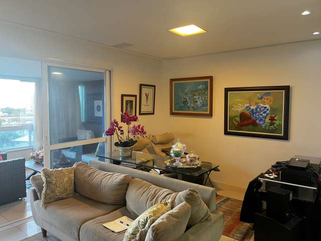 Apartamento em Patamares com 4 quartos e 3 suítes, 162m² à venda por R$ 1.600.000,00