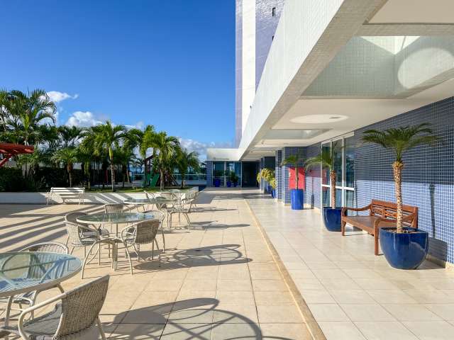 Apartamento em Patamares com 4 quartos e 3 suítes, 162m² à venda por R$ 1.600.000,00