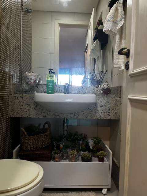 Apartamento em Patamares com 4 quartos e 3 suítes, 162m² à venda por R$ 1.600.000,00
