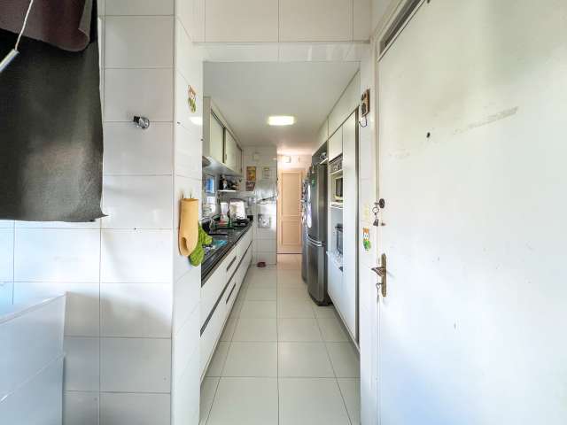 Apartamento em Patamares com 4 quartos e 3 suítes, 162m² à venda por R$ 1.600.000,00