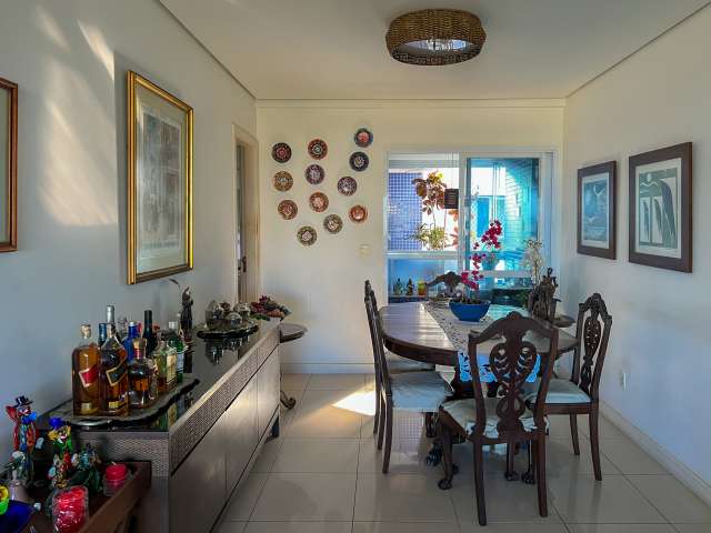 Apartamento em Patamares com 4 quartos e 3 suítes, 162m² à venda por R$ 1.600.000,00