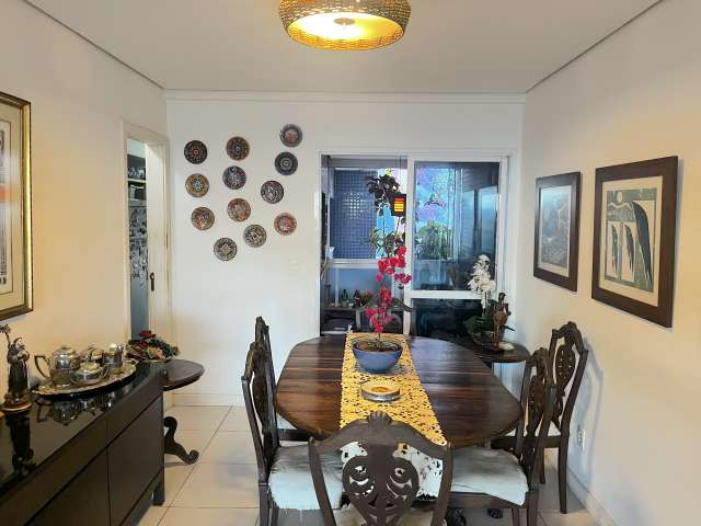 Apartamento em Patamares com 4 quartos e 3 suítes, 162m² à venda por R$ 1.600.000,00