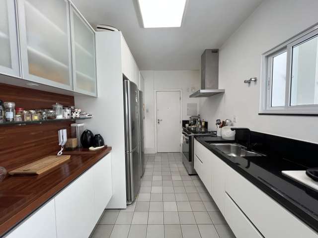 Apartamento na Barra com 3 quartos e 1 suíte, 153m² à venda por R$ 1.580.000,00