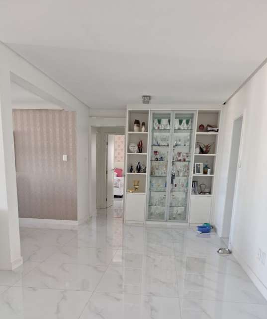 Apartamento no Itaigara com 4 suítes, 201m² à venda por R$ 1.290.000,00