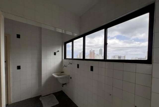 Apartamento na Graça com 4 quartos e 2 suítes, 198m² à venda por R$ 750.000,00