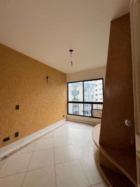 Apartamento na Graça com 4 quartos e 2 suítes, 198m² à venda por R$ 750.000,00
