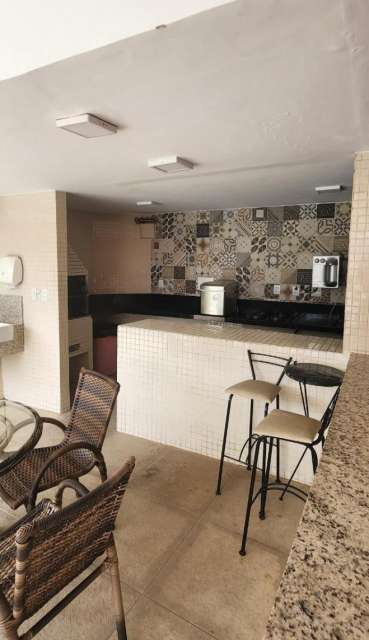 Apartamento na Graça com 4 quartos e 2 suítes, 198m² à venda por R$ 750.000,00