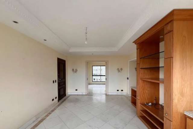 Apartamento na Graça com 4 quartos e 2 suítes, 198m² à venda por R$ 750.000,00
