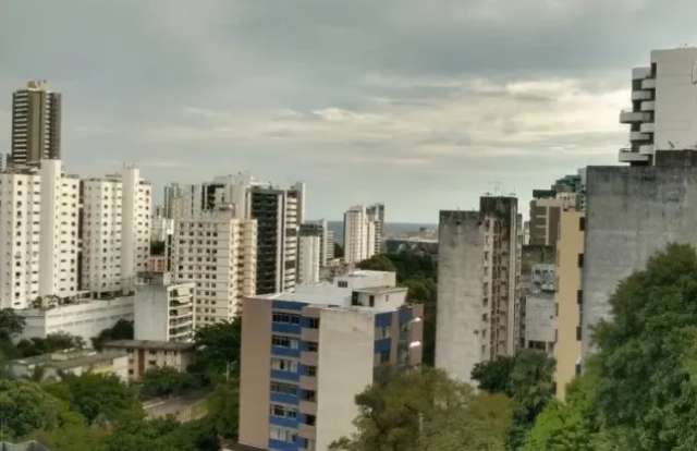 Apartamento na Graça com 4 quartos e 2 suítes, 198m² à venda por R$ 750.000,00