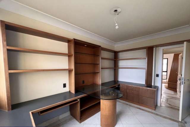 Apartamento na Graça com 4 quartos e 2 suítes, 198m² à venda por R$ 750.000,00