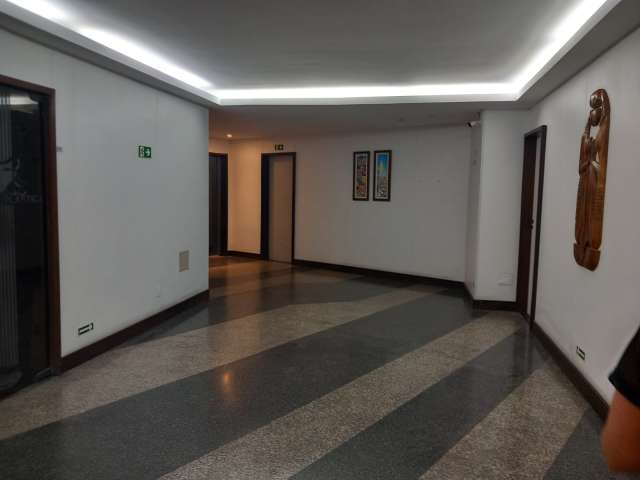 Sala PORTEIRA FECHADA na Garibaldi com 59m² à venda por R$ 370.000,00