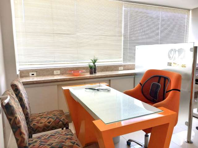 Sala PORTEIRA FECHADA na Garibaldi com 59m² à venda por R$ 370.000,00