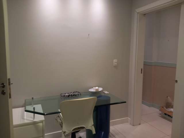 Sala PORTEIRA FECHADA na Garibaldi com 59m² à venda por R$ 370.000,00