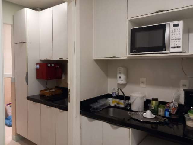 Sala PORTEIRA FECHADA na Garibaldi com 59m² à venda por R$ 370.000,00