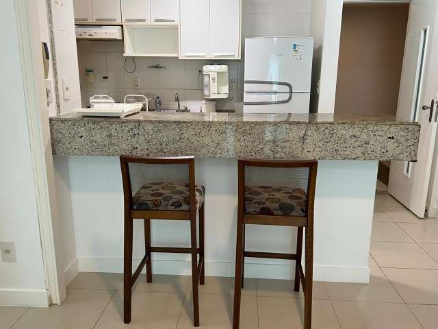 Apartamento com 2 quartos e 1 suíte, 110,00 m² para alugar por R$ 