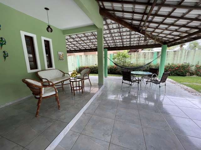 Casa na Barra do Jacuípe com 4 quartos e 1 suíte, 241m² à venda por R$ 950.000,00
