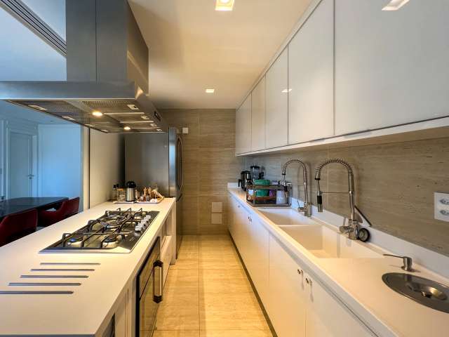 Apartamento na Graça com 3 quartos e 3 suítes, 190,00 m² à venda por R$ 2.100.000,00