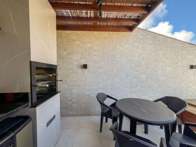 Cobertura no Rio Vermelho PORTEIRA FECHADA com 1 suíte, 112m² à venda por R$ 600.000,00