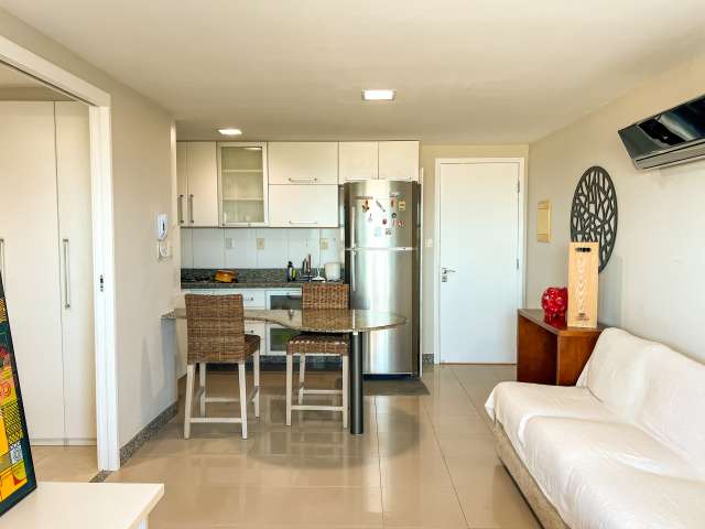 Apartamento no Rio Vermelho PORTEIRA FECHADA com 1 suíte, 52m² à venda por R$ 440.000,00