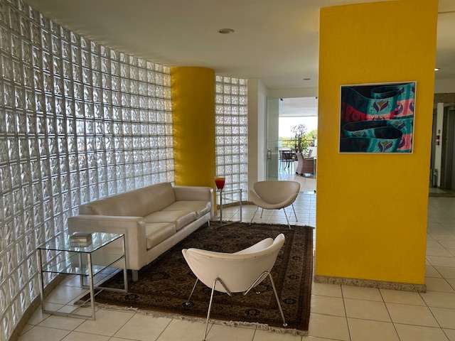 Apartamento na Barra com 2 suítes, 145m², 2 vagas de garagem, à venda por R$ 950.000,00