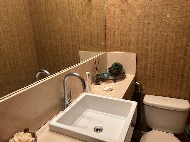 Apartamento na Barra com 2 suítes, 145m², 2 vagas de garagem, à venda por R$ 950.000,00