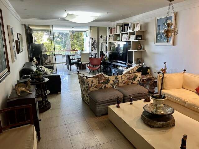 Apartamento na Barra com 2 suítes, 145m², 2 vagas de garagem, à venda por R$ 950.000,00