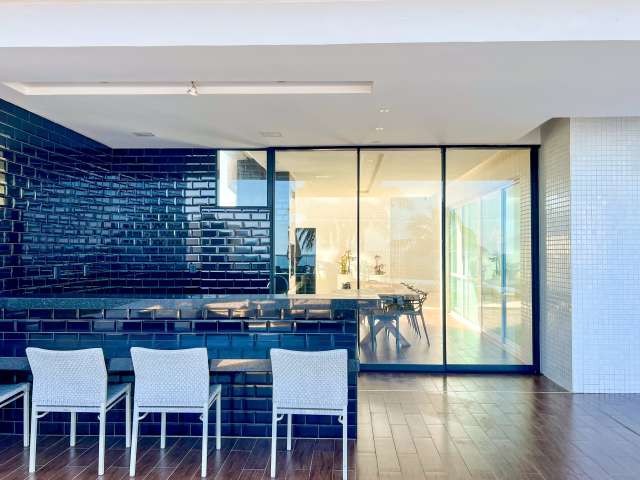 Apartamento no Rio Vermelho com 4 suítes, 288m² à venda por R$ 3.300.000,00