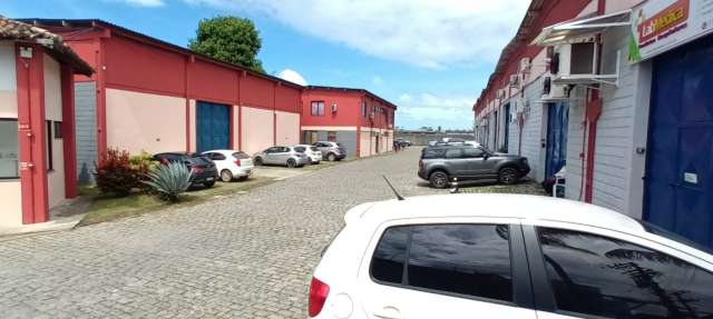 Galpões em Buraquinho com 2.110m² à venda por R$ 8.500.000,00