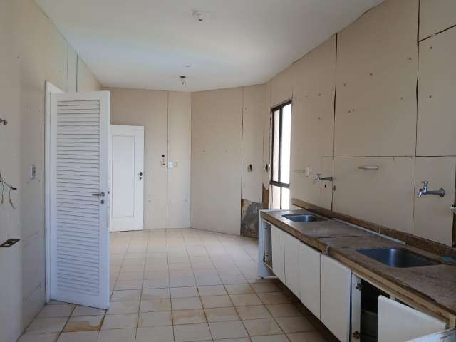 Apartamento no Jardim Apipema com 4 quartos sendo 2 suítes, 326m² à venda por R$ 1.500.000,00