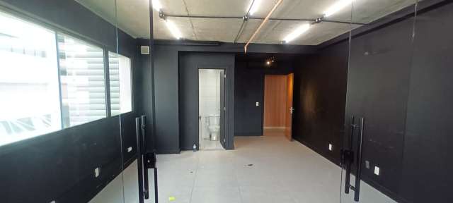 Sala em São Cristóvão com 41m² à venda por R$ 250.000,00