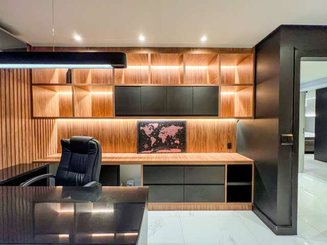 Apartamento no Corredor da Vitória PORTEIRA FECHADA com 3 quartos sendo 3 suítes, 180m² à venda por R$ 3.700.000,00