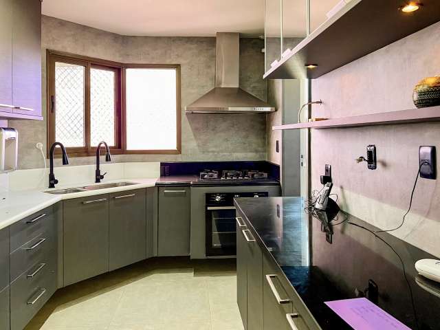 Apartamento no Corredor da Vitória PORTEIRA FECHADA com 3 quartos sendo 3 suítes, 180m² à venda por R$ 3.700.000,00