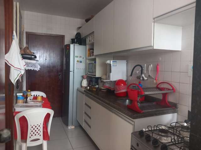 Apartamento no Jardim Armação com 3 quartos sendo 1 suíte, 87m² à venda por R$ 620.000,00