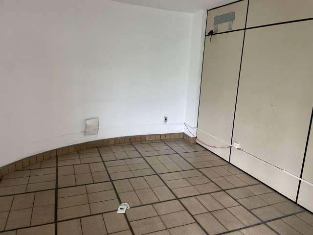 Sala com 85 m² para alugar por R$ 1.700,00 - Comércio - Salvador/BA 