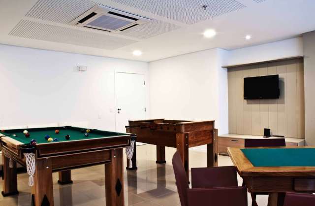 Apartamento 1 Quarto Mobiliado no Mundo Plaza | Andar Alto | Vista Livre | Varanda | 1 Vaga | R$ 600.000