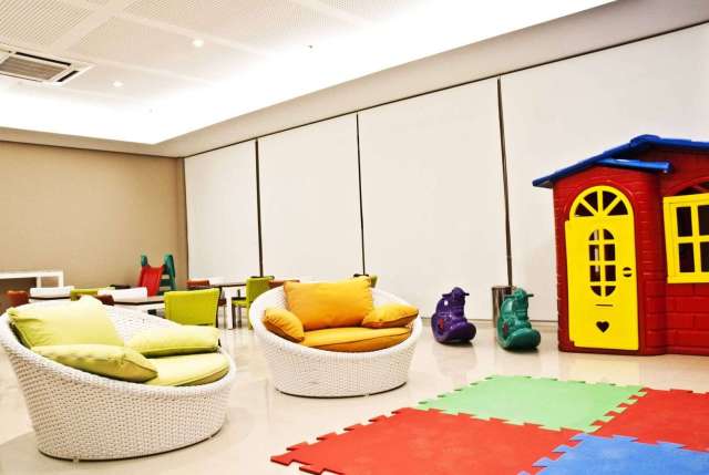 Apartamento 1 Quarto Mobiliado no Mundo Plaza | Andar Alto | Vista Livre | Varanda | 1 Vaga | R$ 600.000