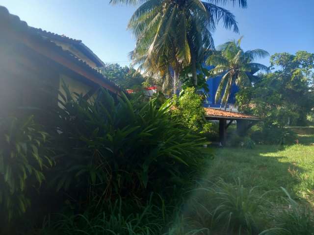 Terreno em Itapuã com 1.584m² à venda por R$ 2.500.000,00