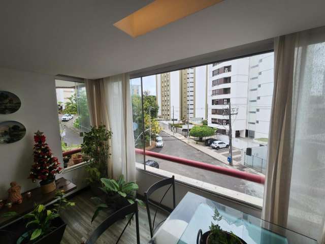 Apartamento no Candeal com 3 quartos e 1 suíte, 114m² à venda por R$ 610.000,00