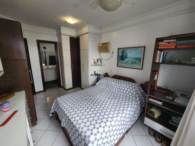 Apartamento no Candeal com 3 quartos e 1 suíte, 114m² à venda por R$ 610.000,00