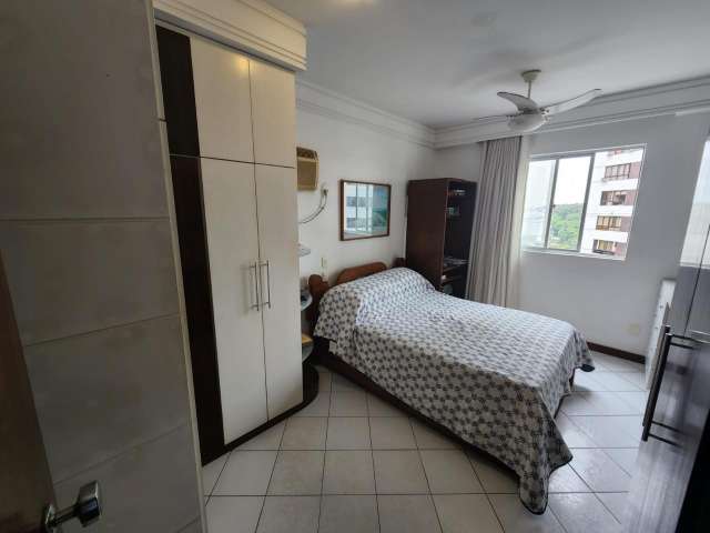 Apartamento no Candeal com 3 quartos e 1 suíte, 114m² à venda por R$ 610.000,00