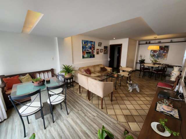 Apartamento no Candeal com 3 quartos e 1 suíte, 114m² à venda por R$ 610.000,00